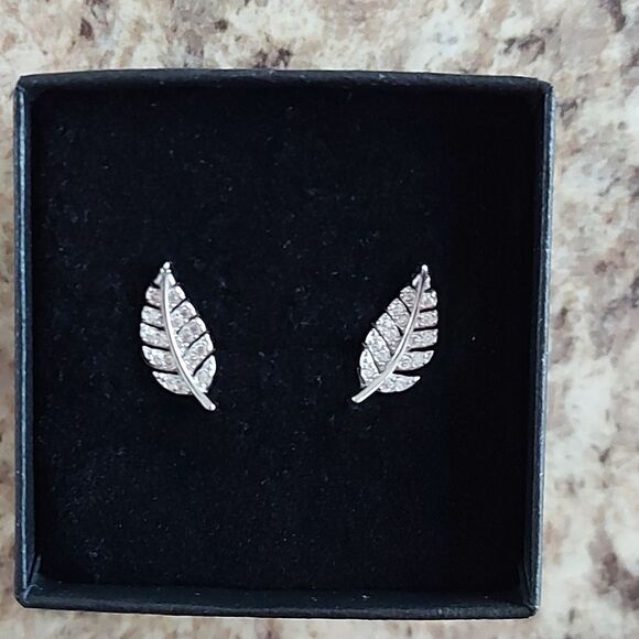925 Sterling Silver Feather Earrings - Picture 6 of 9